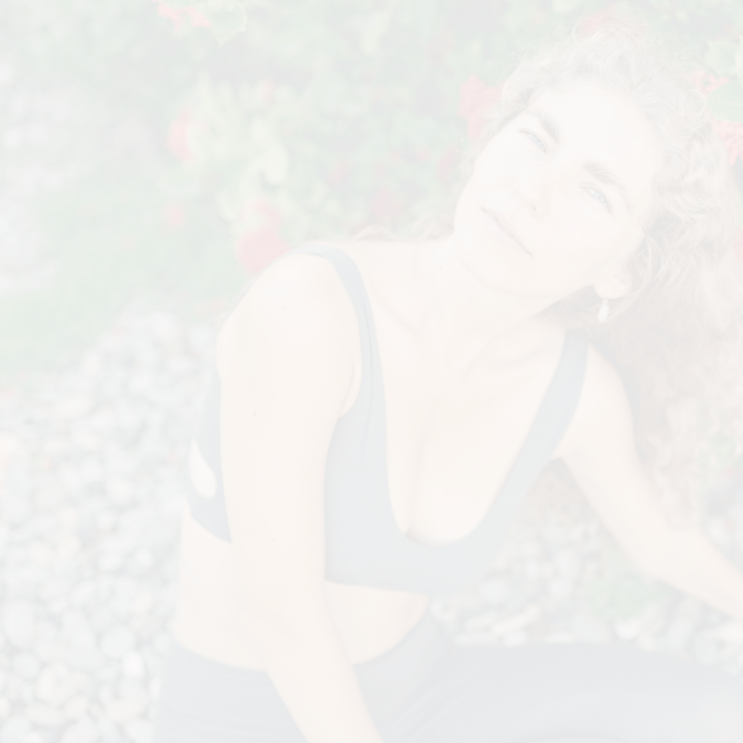 Aktive Frau im Freien, steht für Energie, Vitalität und körperliches Wohlbefinden