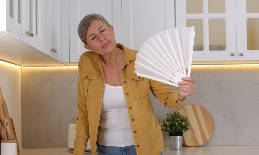 Was tun gegen Hitzewallungen? 5 wirksame Ansätze in den Wechseljahren