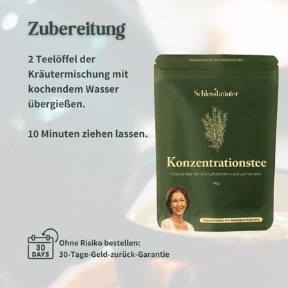 Zubereitung des Schlosskräuter Konzentrationstees mit heißem Wasser für einen klaren Kräuteraufguss