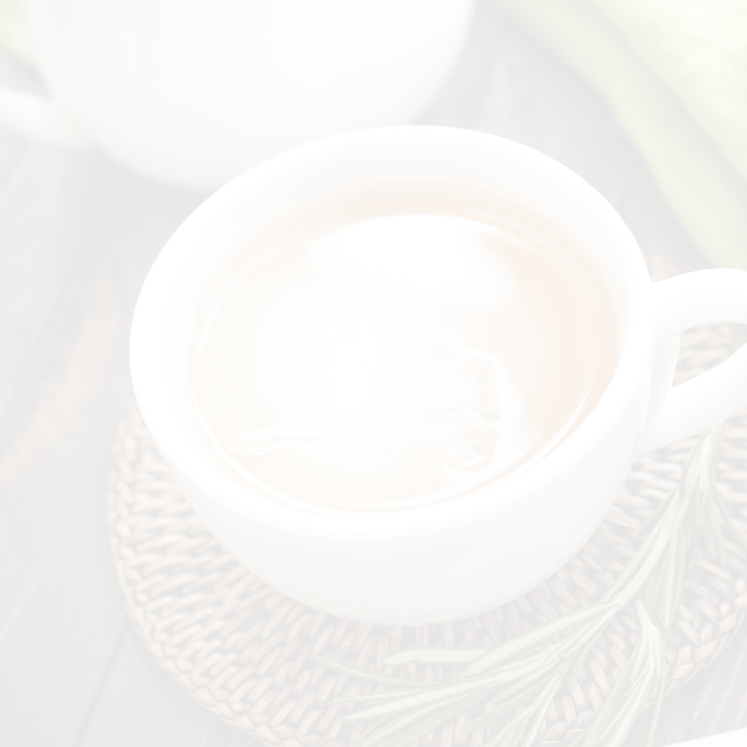 Weiteres Stimmungsbild mit Teetasse und Kräutern