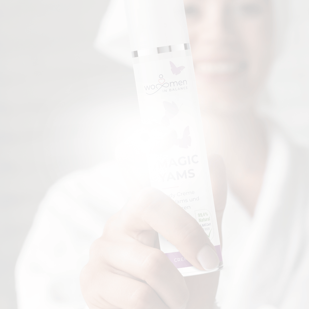 Helles Lifestylebild einer Frau in ruhiger Atmosphäre als Hintergrundmotiv für Wo-Men in Balance